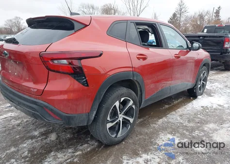 2024 Chevrolet Trax Fwd 1Rs z USA, uszkodzony, nr VIN KL77LGE29RC127296